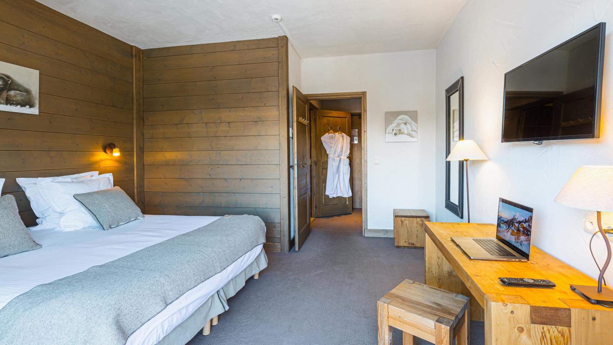 Superior Room Mountain view