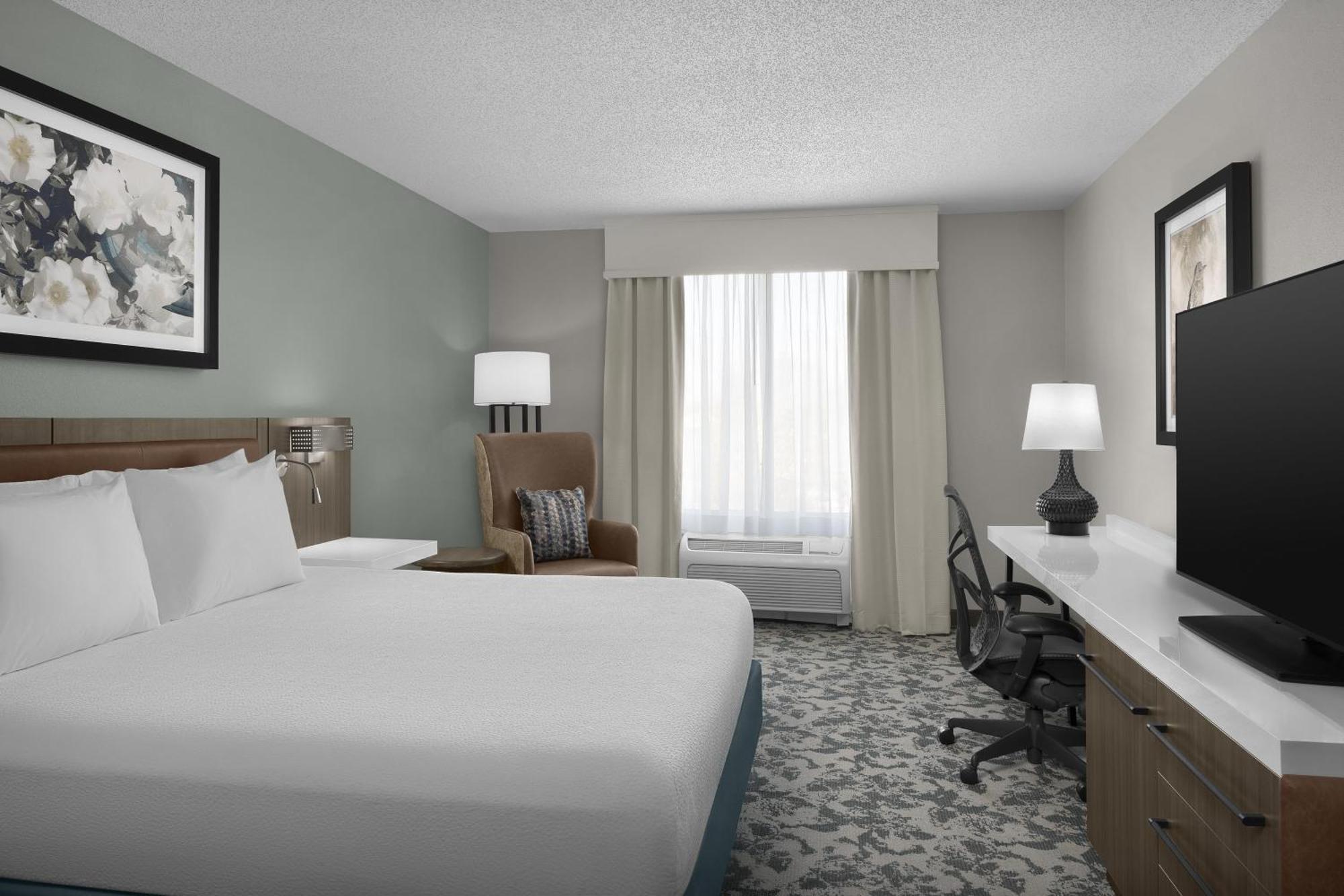 King Room,1758308221:JPEG
