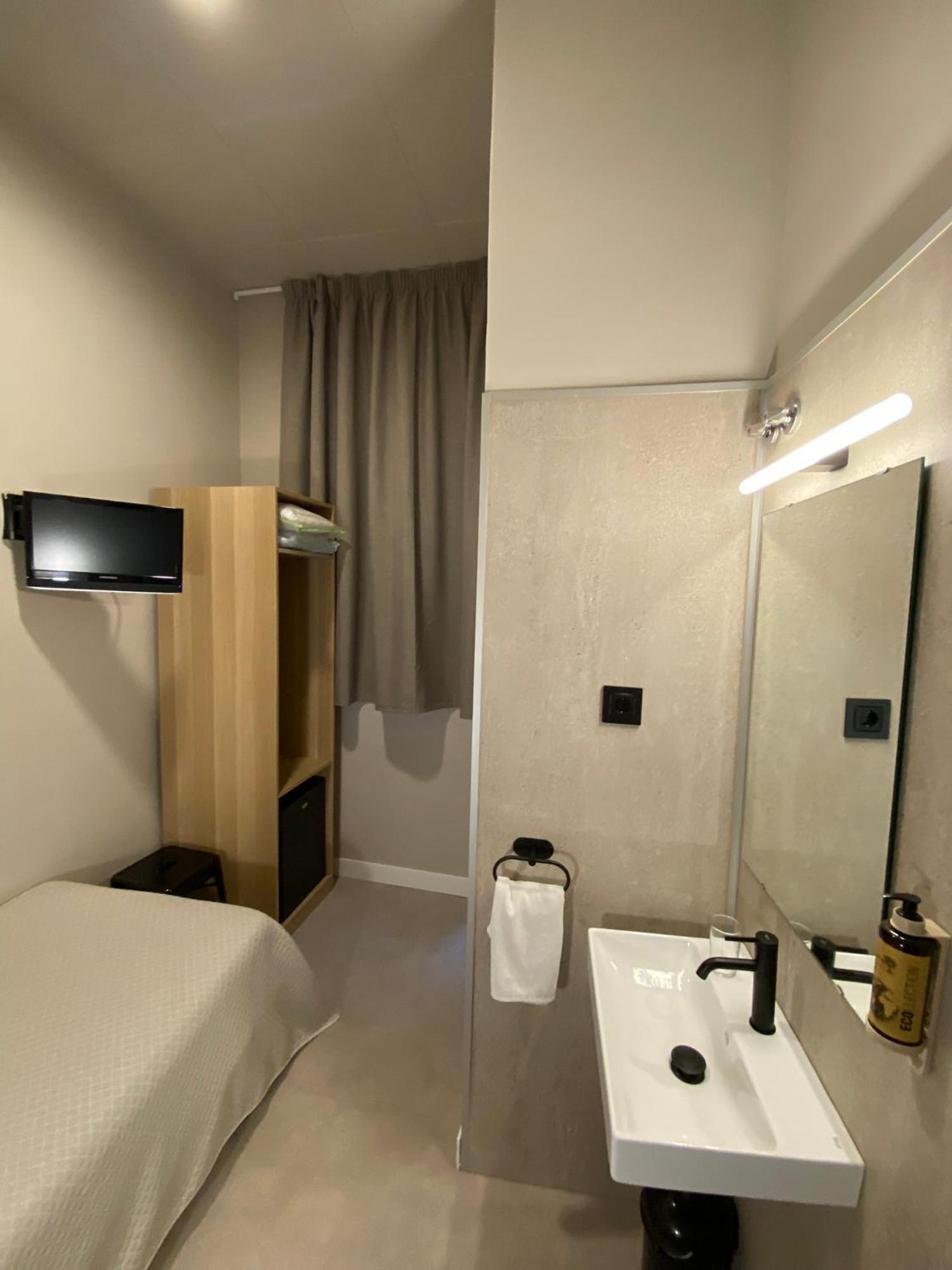 Economy Single Room