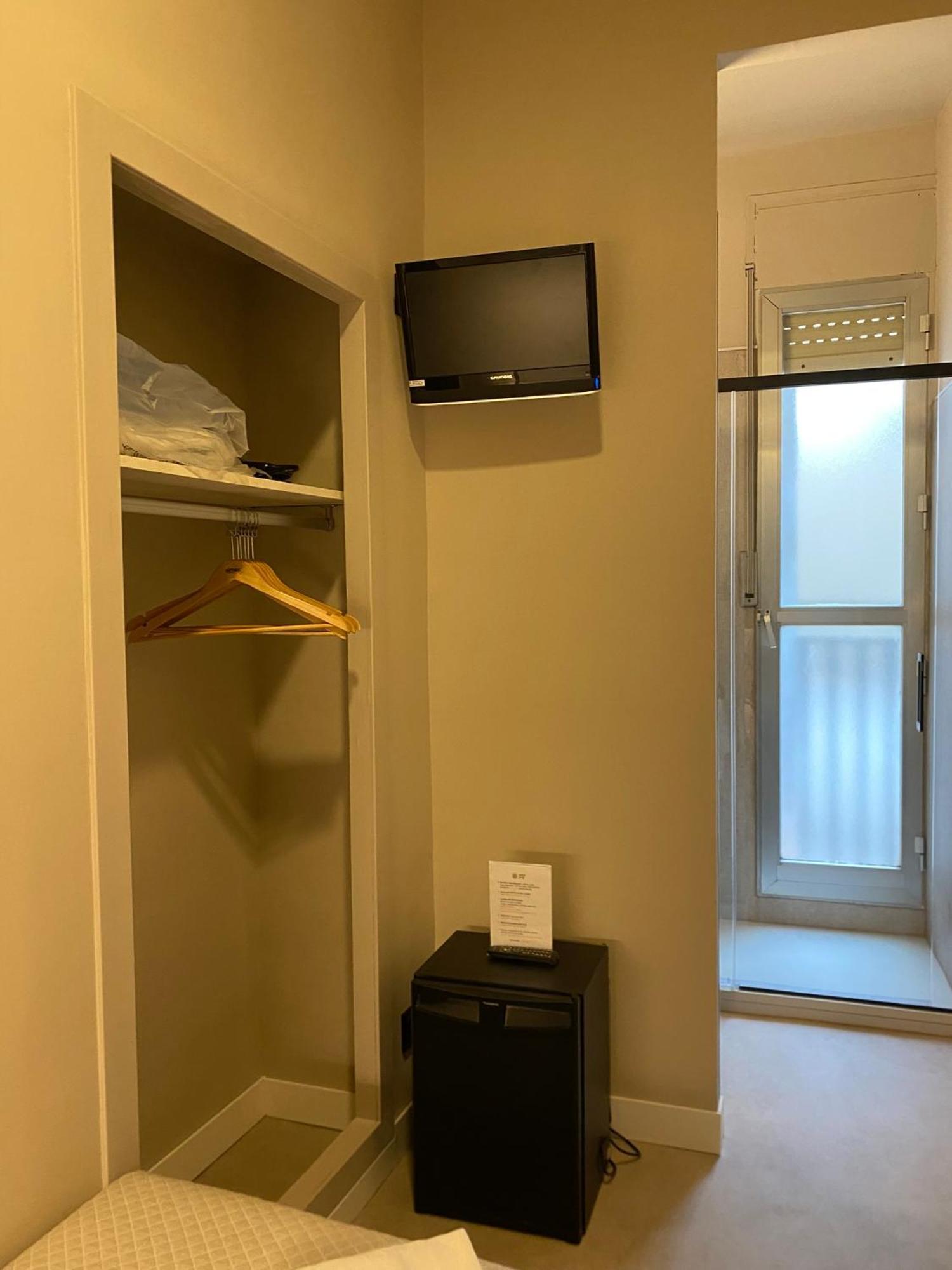 Single Room with Shared Shower and Toilet