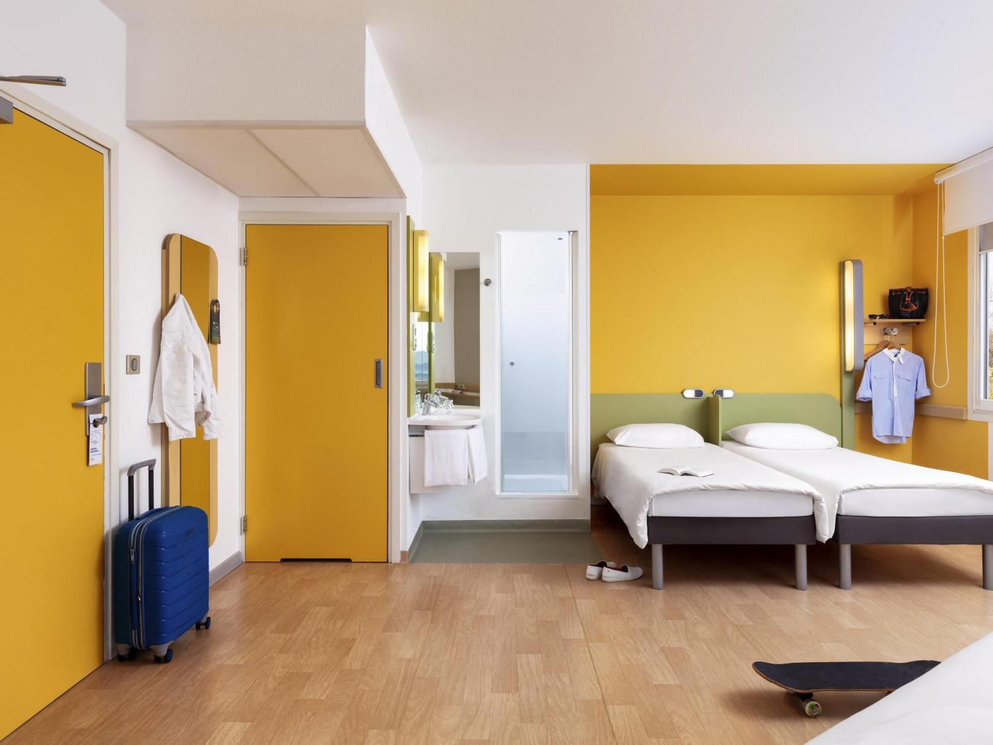 Habitación Estándar con 3 camas individuales