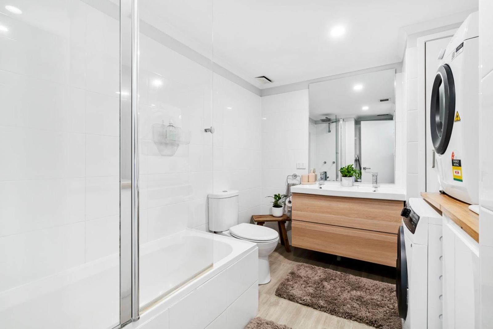 Two-Bedroom Apartment Water View