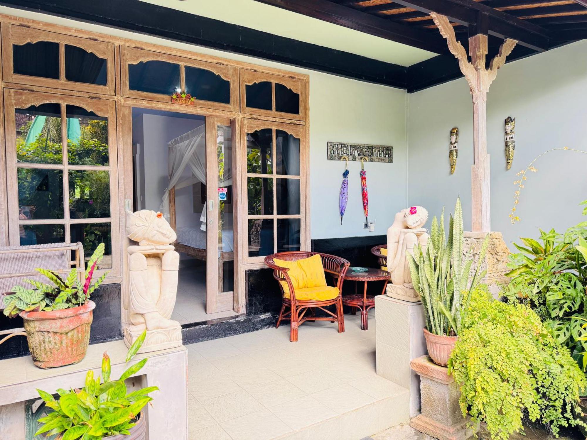 Family Room Garden View