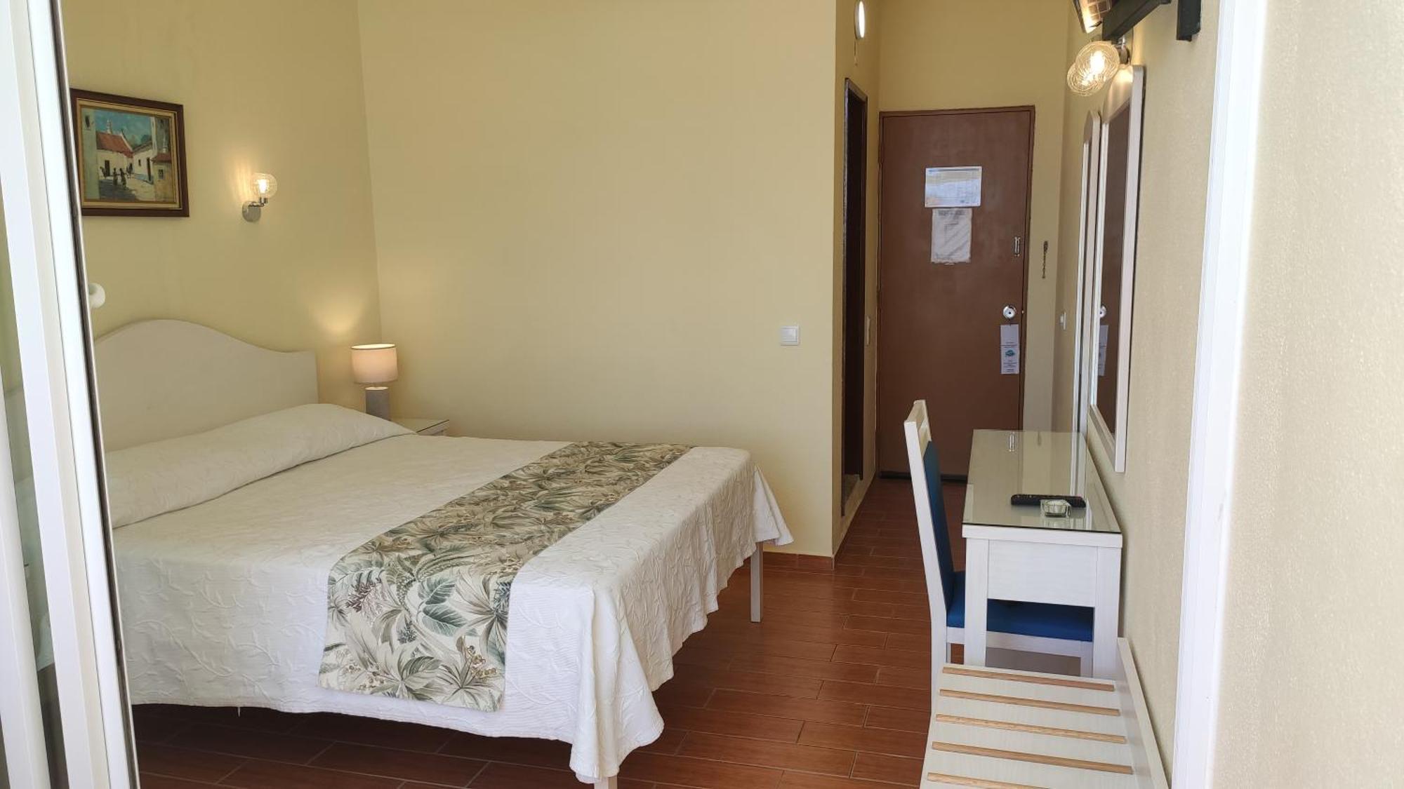 Superior Double Room Balcony Sea or River View