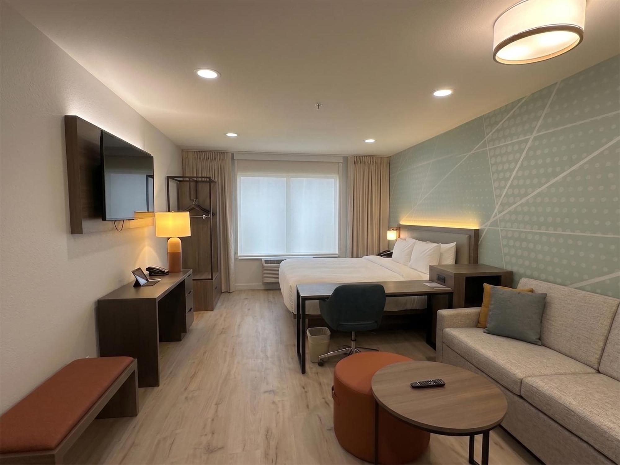 One Room Suite Non Smoking