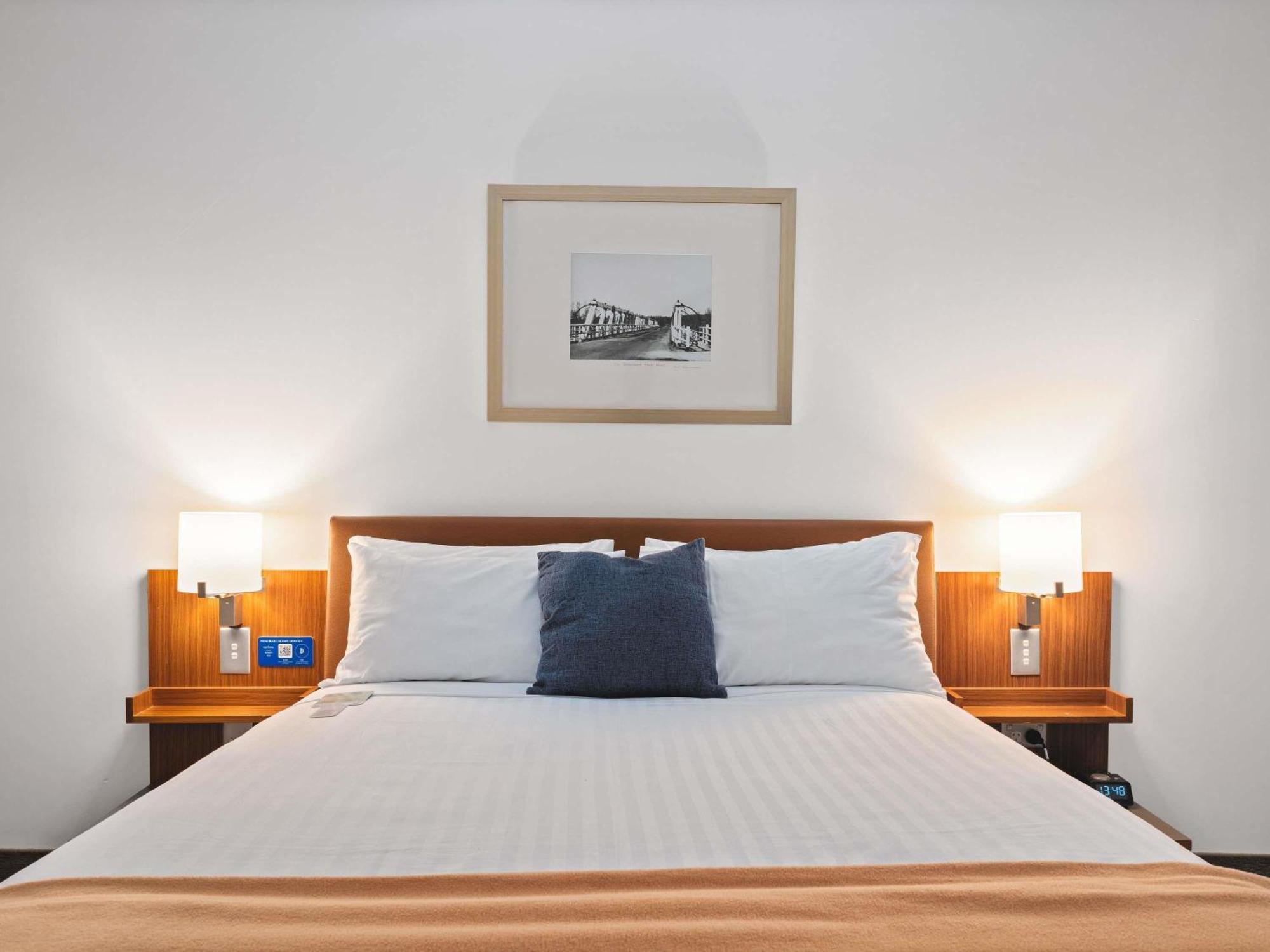 Accessible Room 1 Queen Bed
