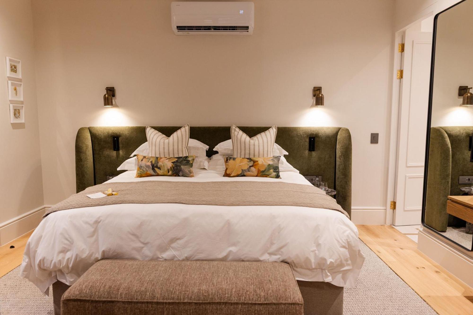 Luxury King South Top Floor