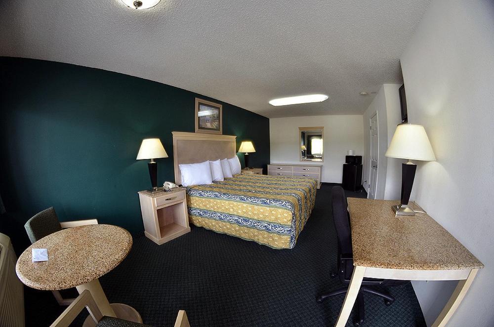 Standard King Room