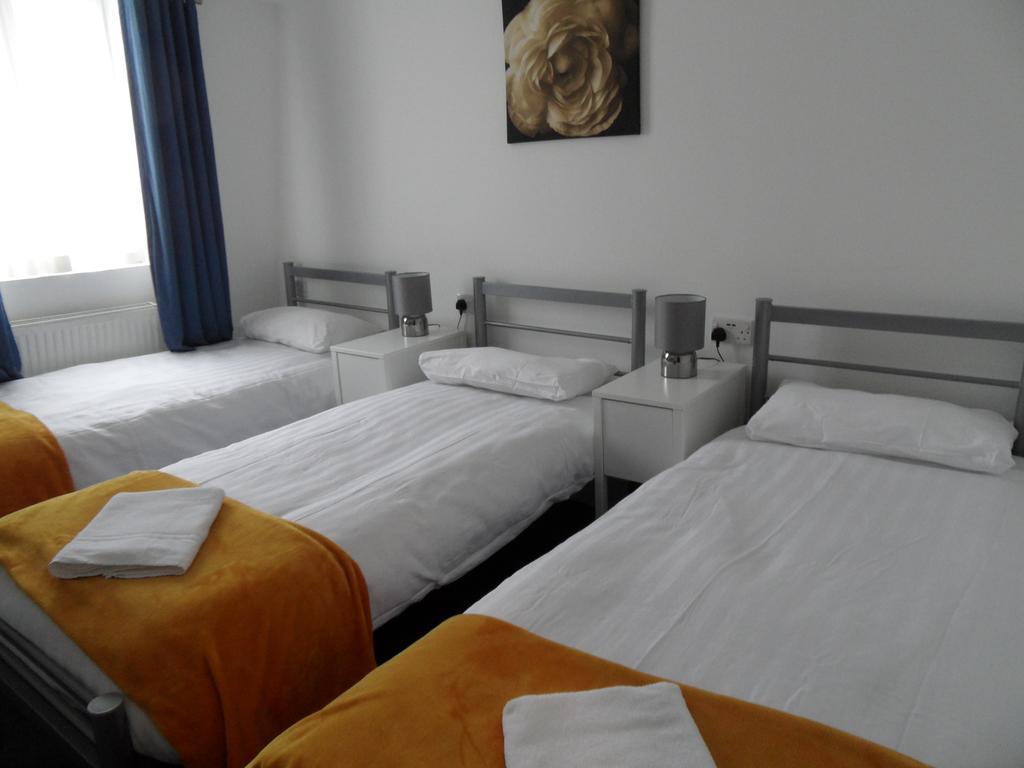 Camera Tripla Basic con Bagno in Comune