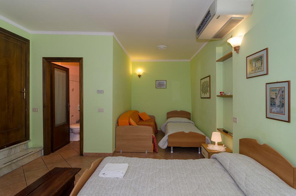 Habitación Cuádruple Elite con baño privado