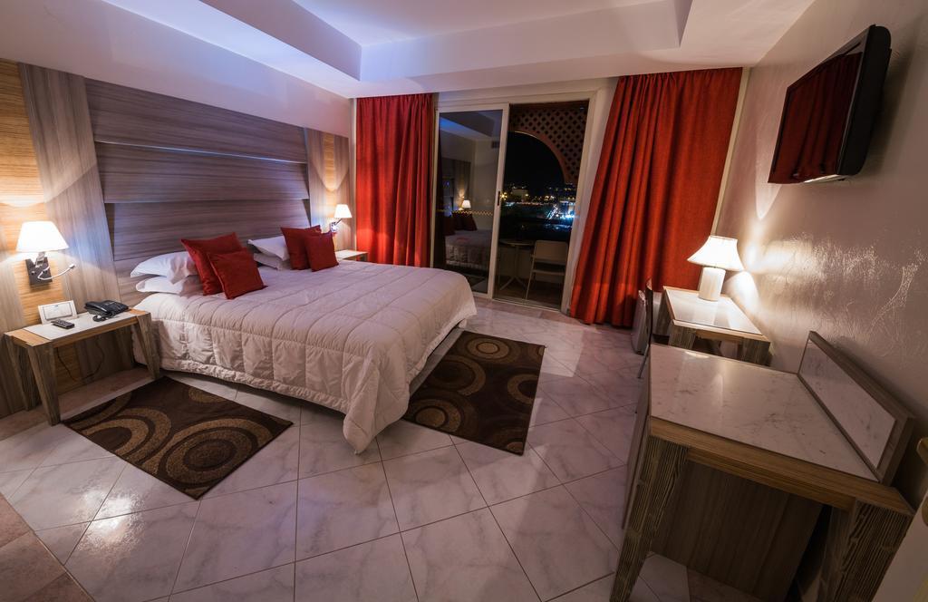 Chambre Double ou Lits Jumeaux