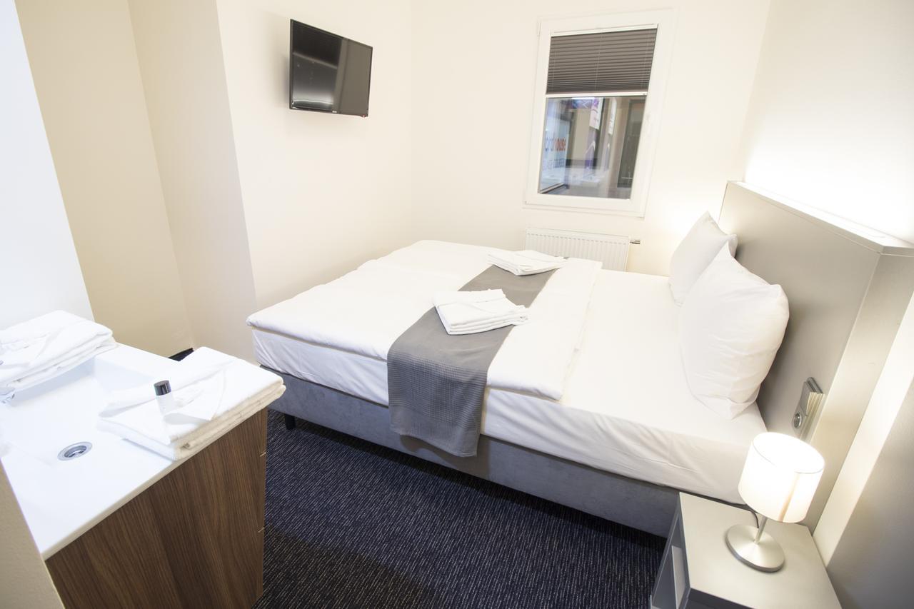 Deluxe Double Room Atrium View
