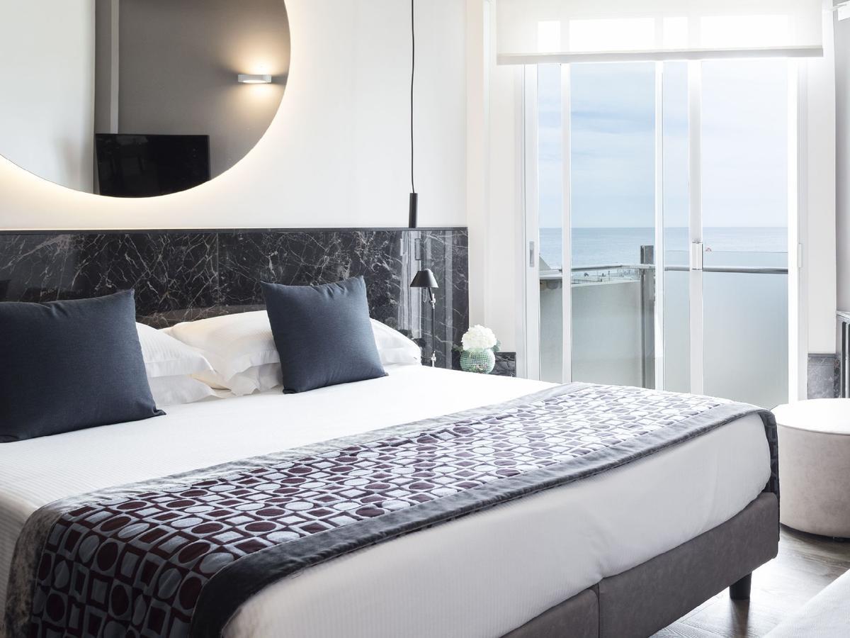 Chambre Double ou Lits Jumeaux Supérieure avec Vue Partielle sur la Mer
