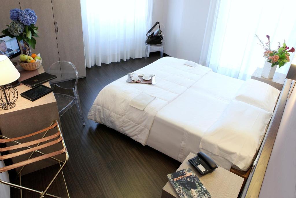 Quarto com Cama de Casal ou 2 de Solteiro