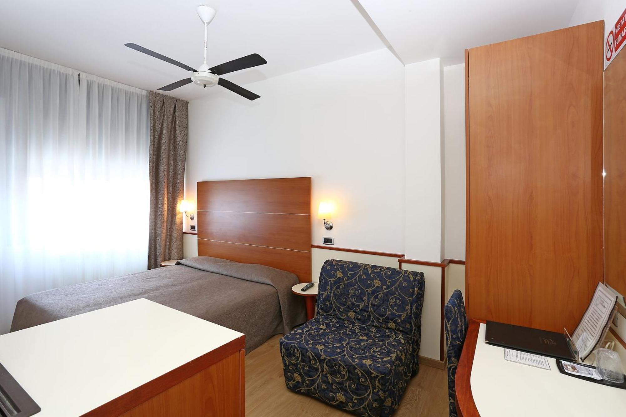Double or Twin Room,400497786:JPEG