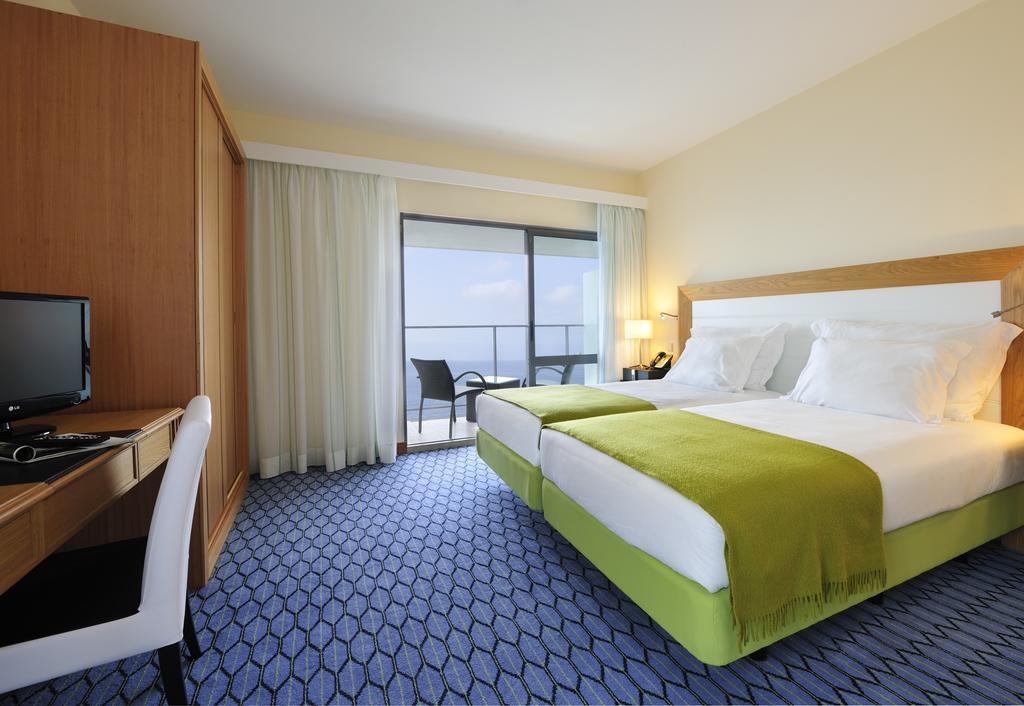 Classic Twin Room with Sea View
