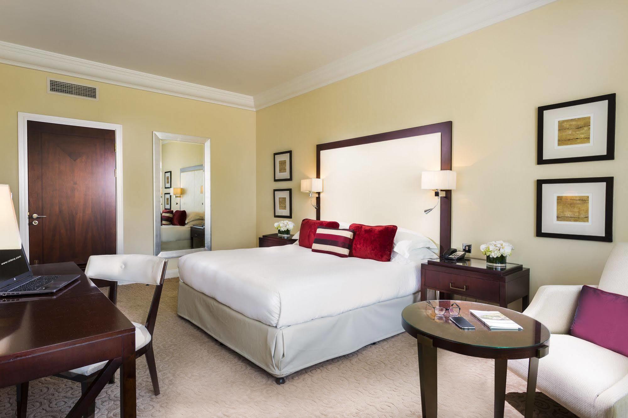 Deluxe Double Suite