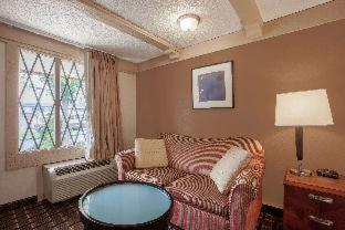 King Studio - Smoking,1210957345:JPEG