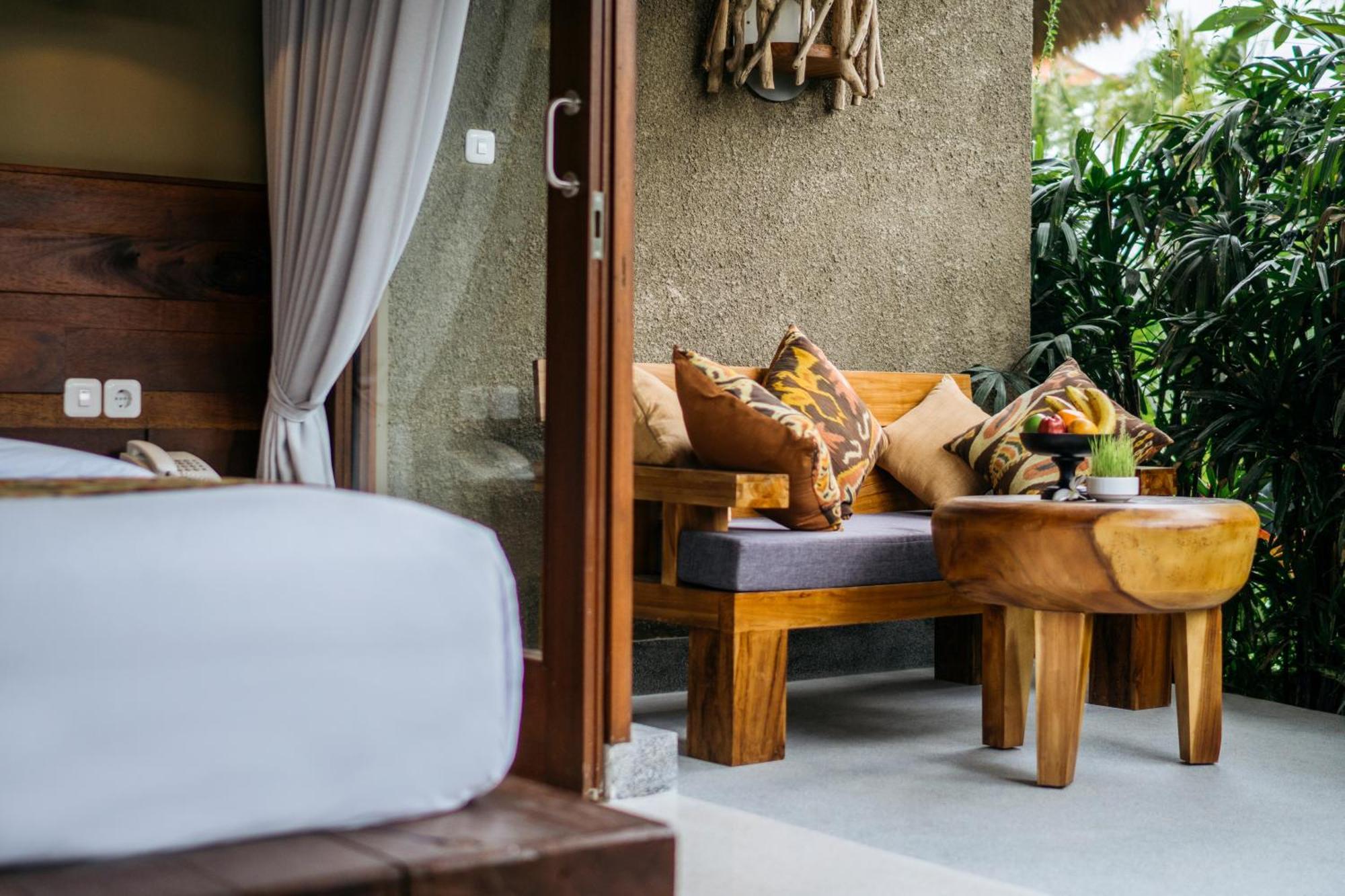 Tropical Deluxe Room