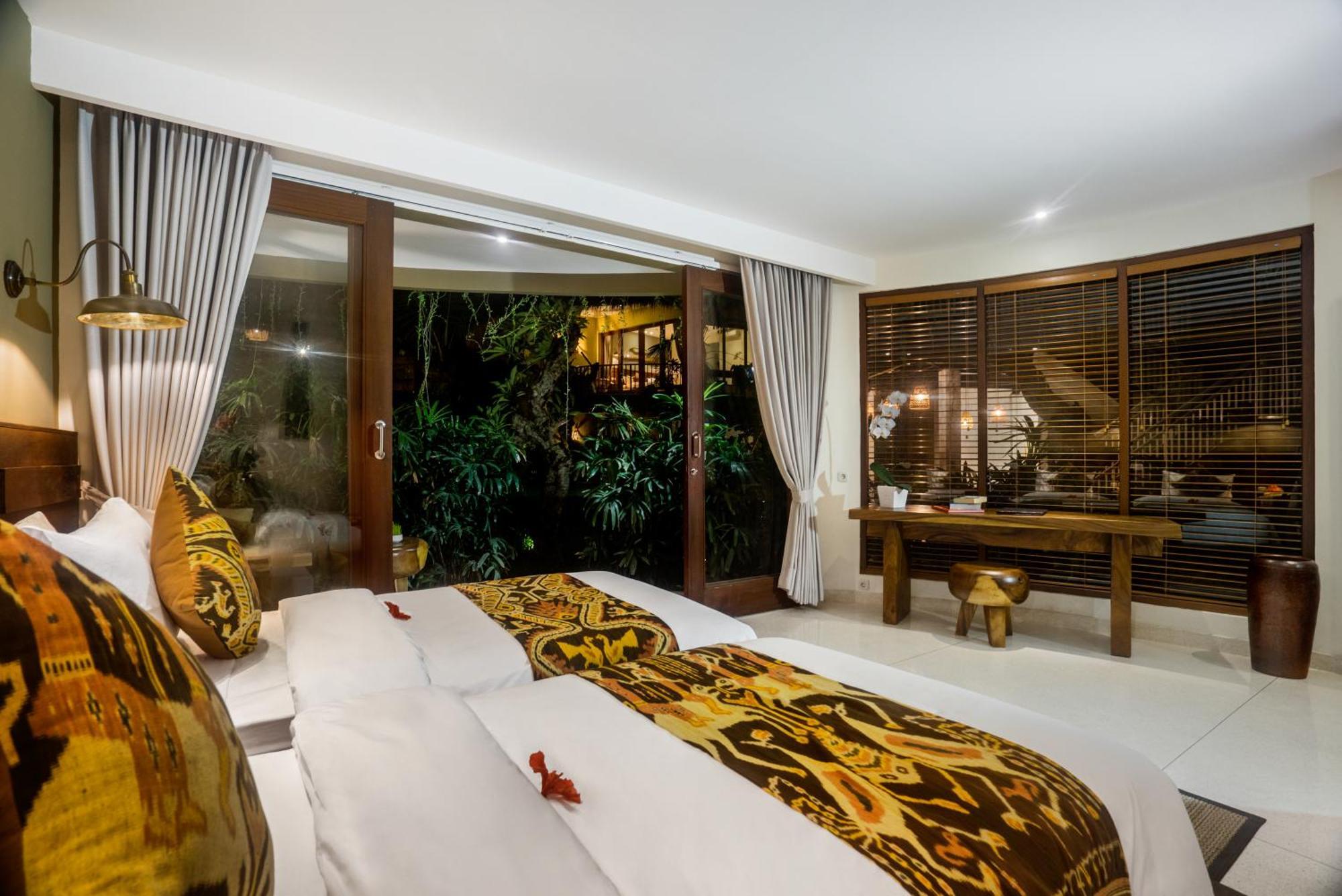 Tropical Deluxe Room