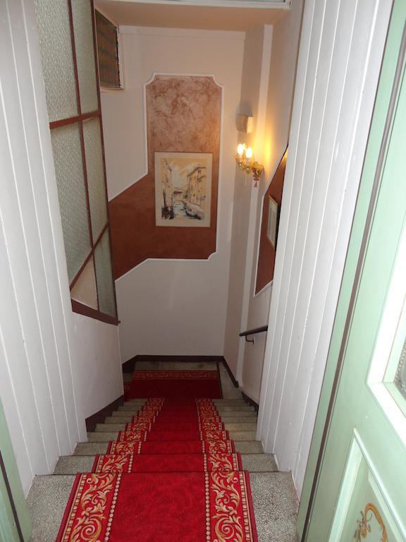 Double Room,630452292:JPEG