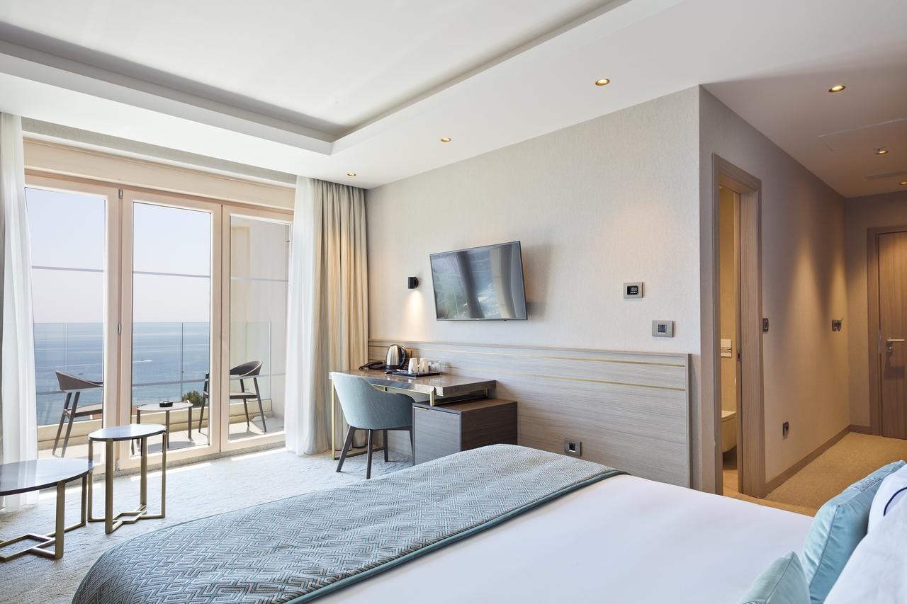 Deluxe Room Sea View 22