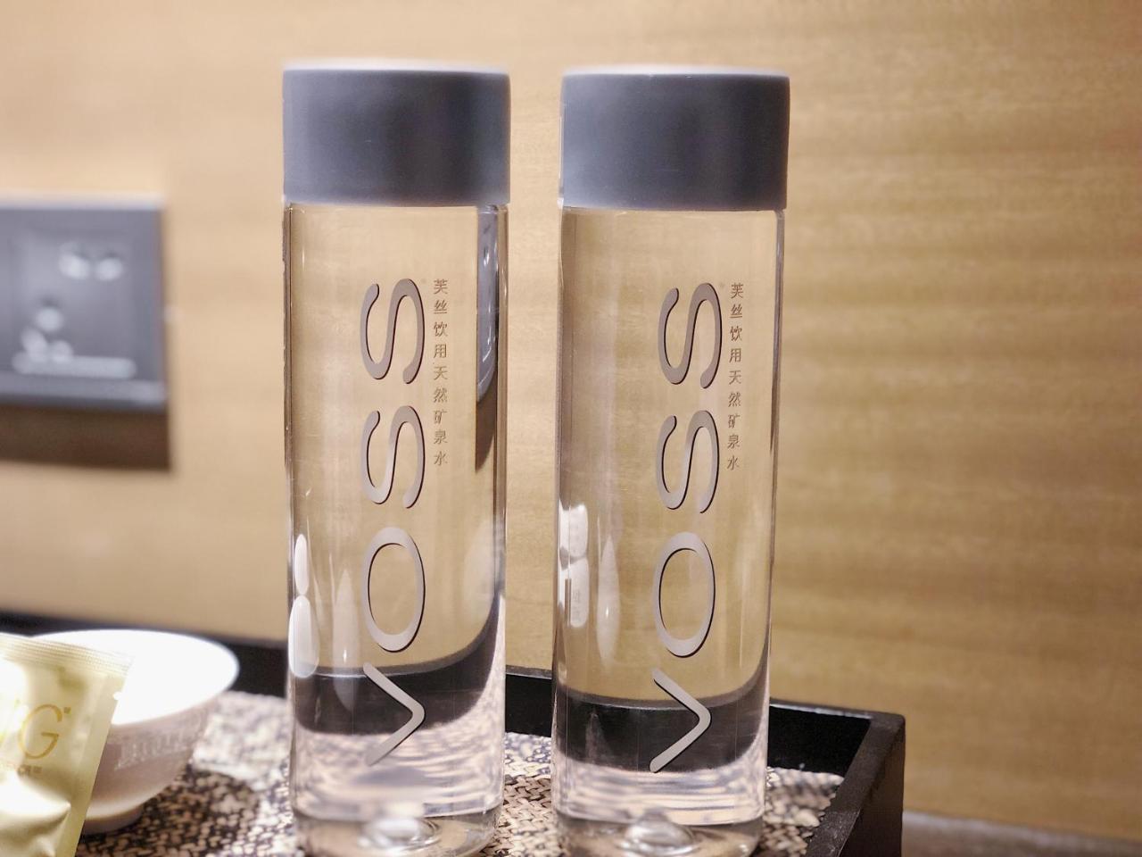 Light & Shadow · Silk Library (King Bed),894308308:JPEG