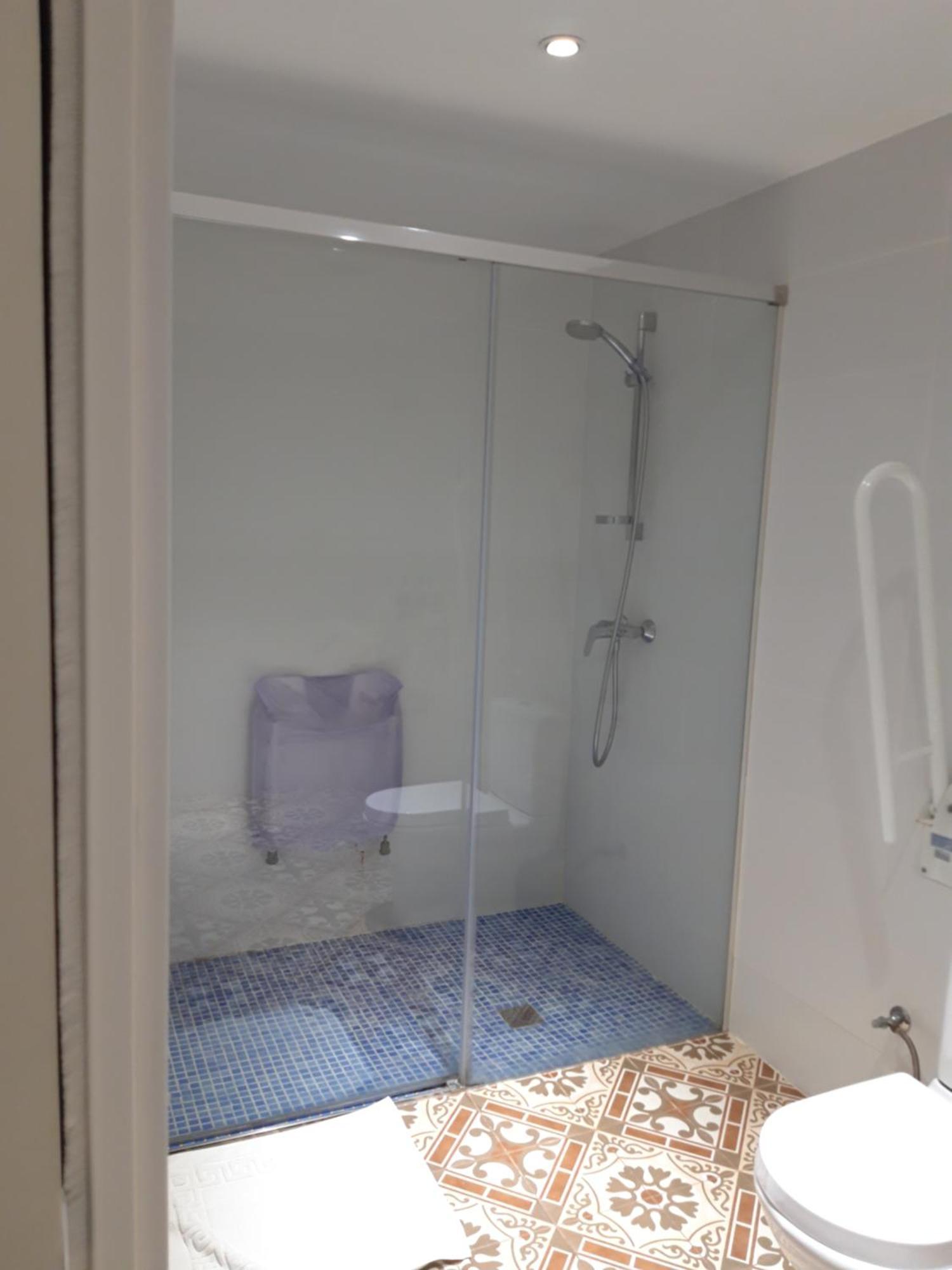 Double or Twin Room Private Bathroom,820681556:JPEG