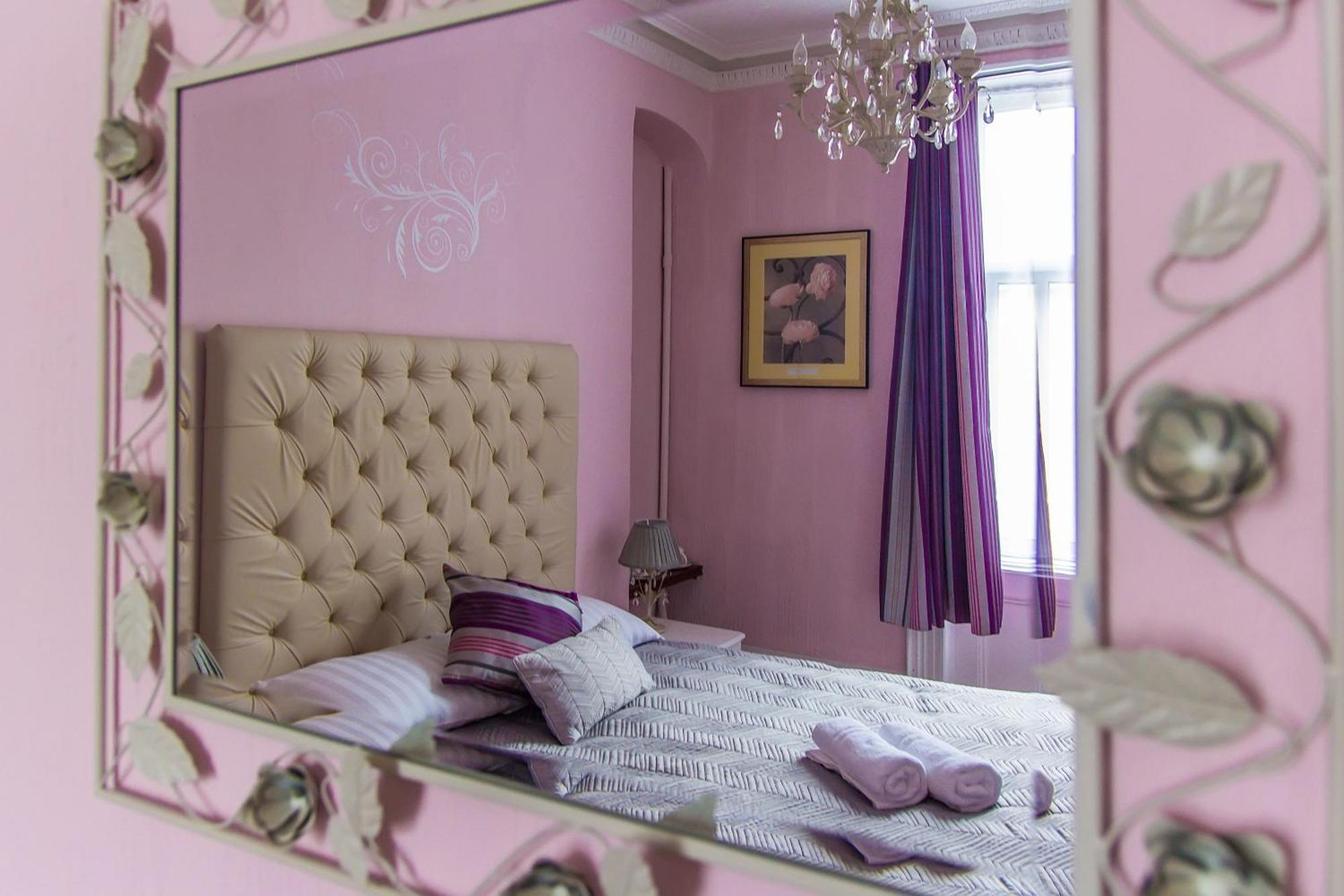 Chambre Lit King-Size - Rose & Gris