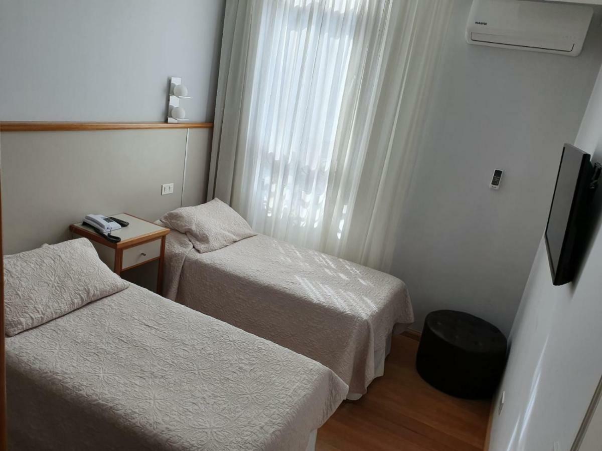 Quarto Superior com Cama de Casal ou 2 de Solteiro