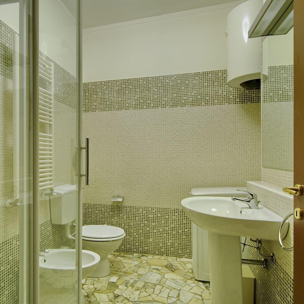 Amplio Apartamento de 1 dormitorio (5 adultos) - via Pola 19