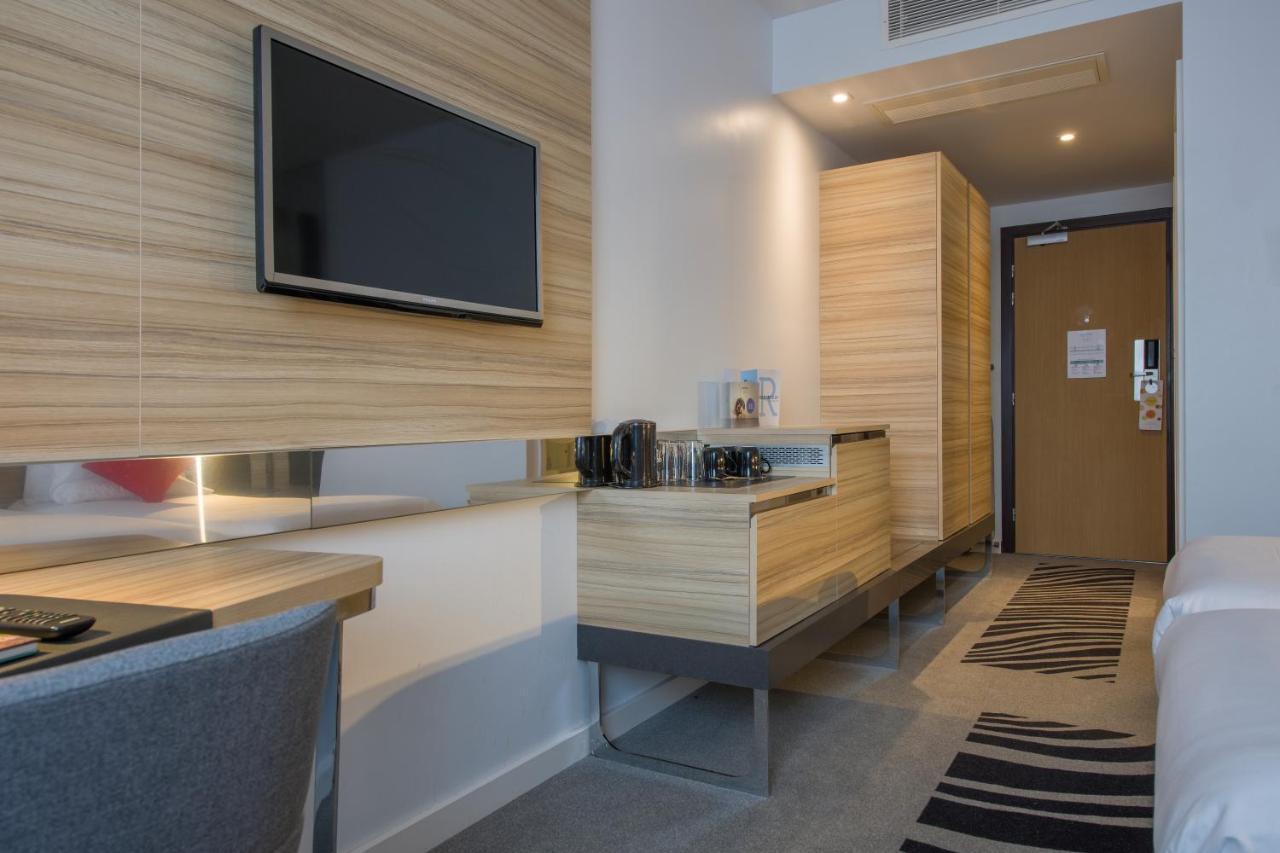 Superior Queen Room with Sofa Bed,995535463:JPEG