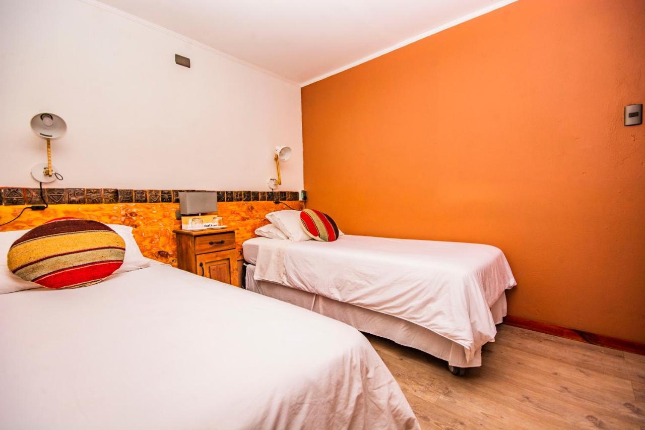 Quarto com 2 Camas de Solteiro e Terraço