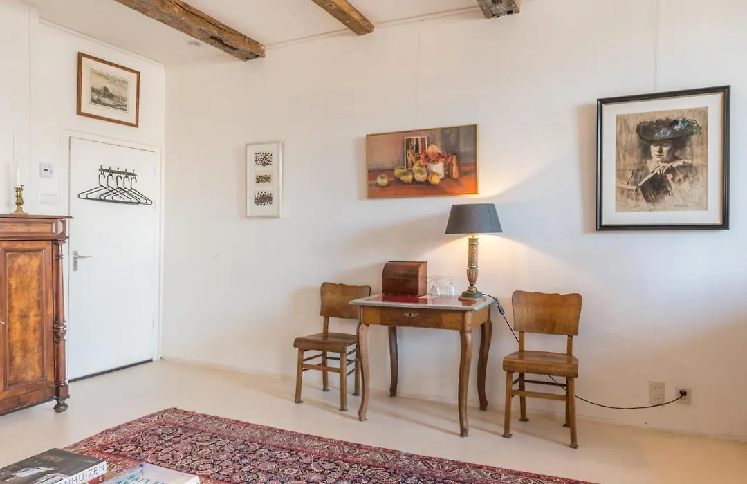 Classy Room 17Th C Canalhouse-1