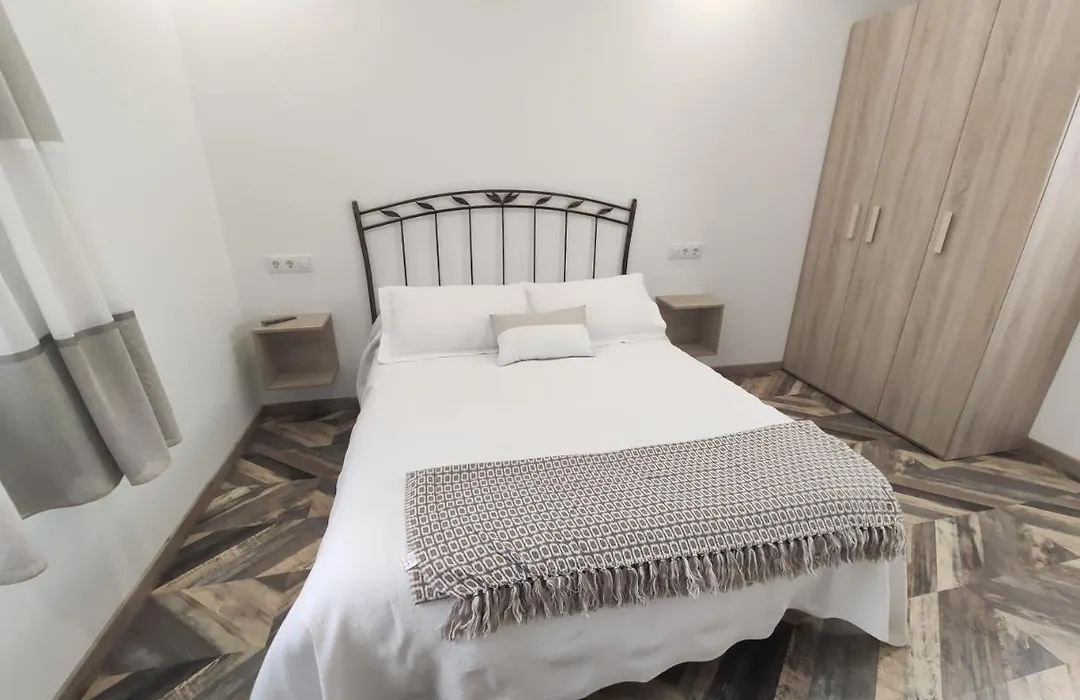 Hostal Óleo Auto Check-in-1