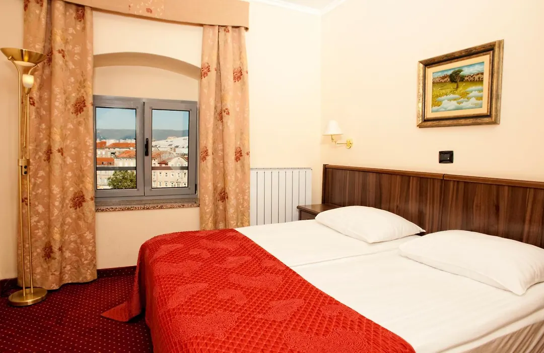 Hotel Continental-1
