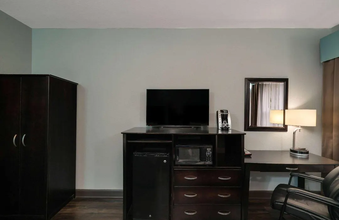 La Quinta By Wyndham Knoxville East-1