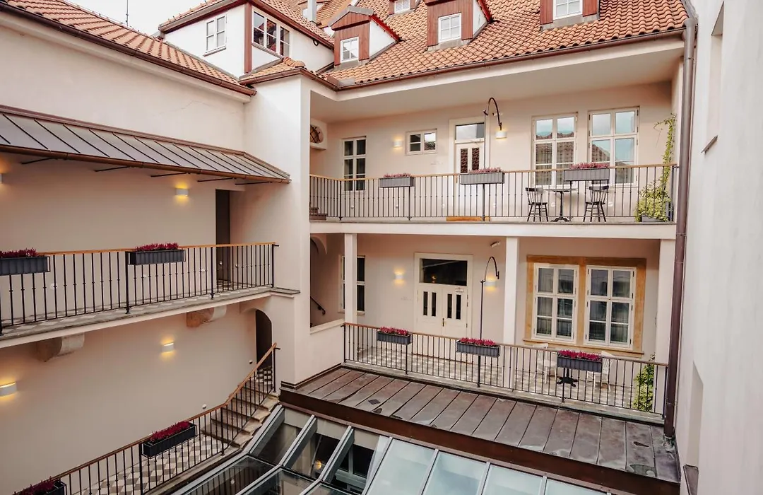 Hotel Golden Key Prague Castle-1