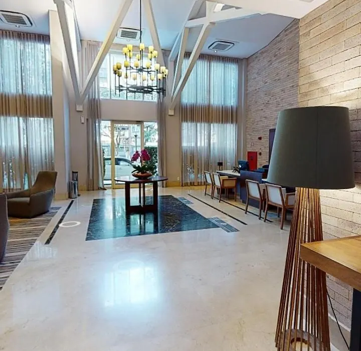 Hotel Luxxor-1