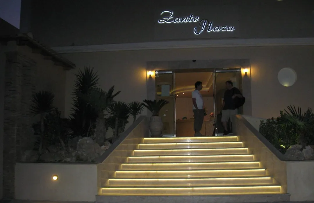 Zante Plaza Hotel & Apartments-1