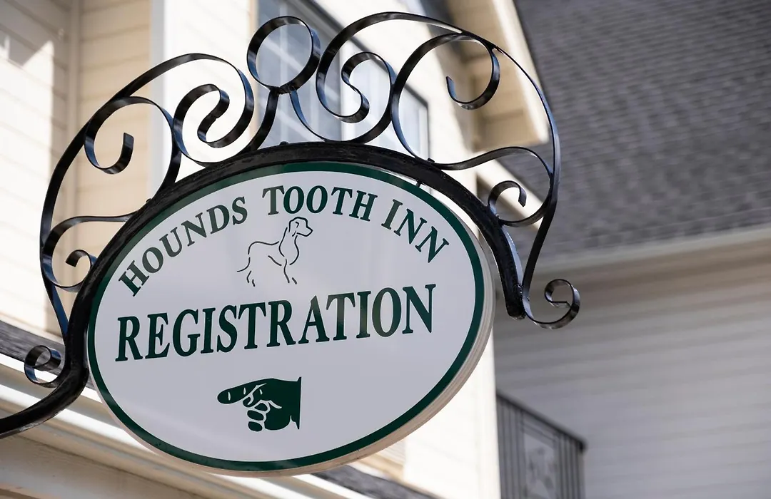 Hounds Tooth Inn-1