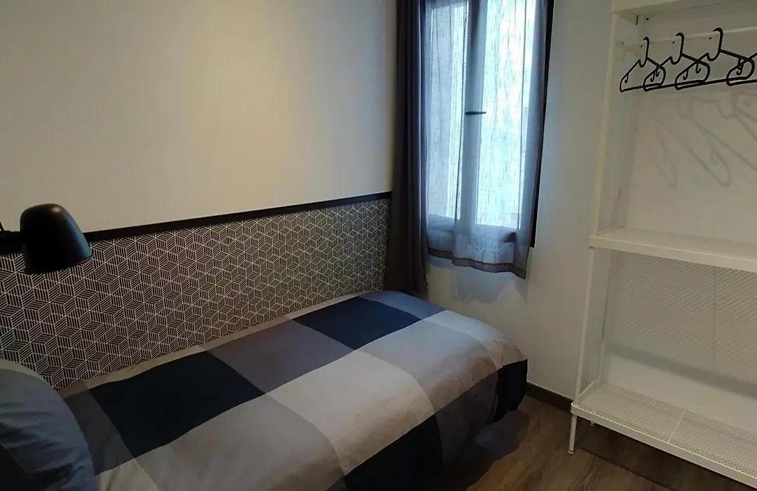 Room Pride-1