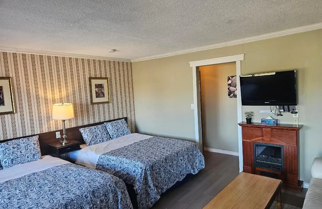 Schooner Motel-1