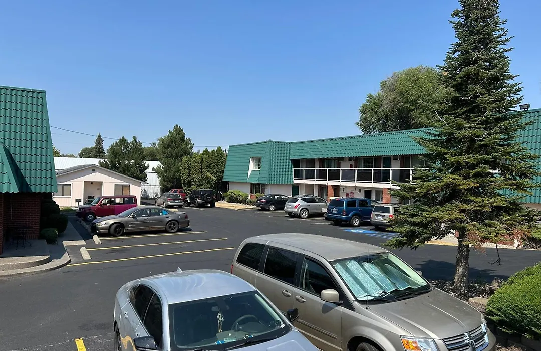 Apple Tree Inn-1