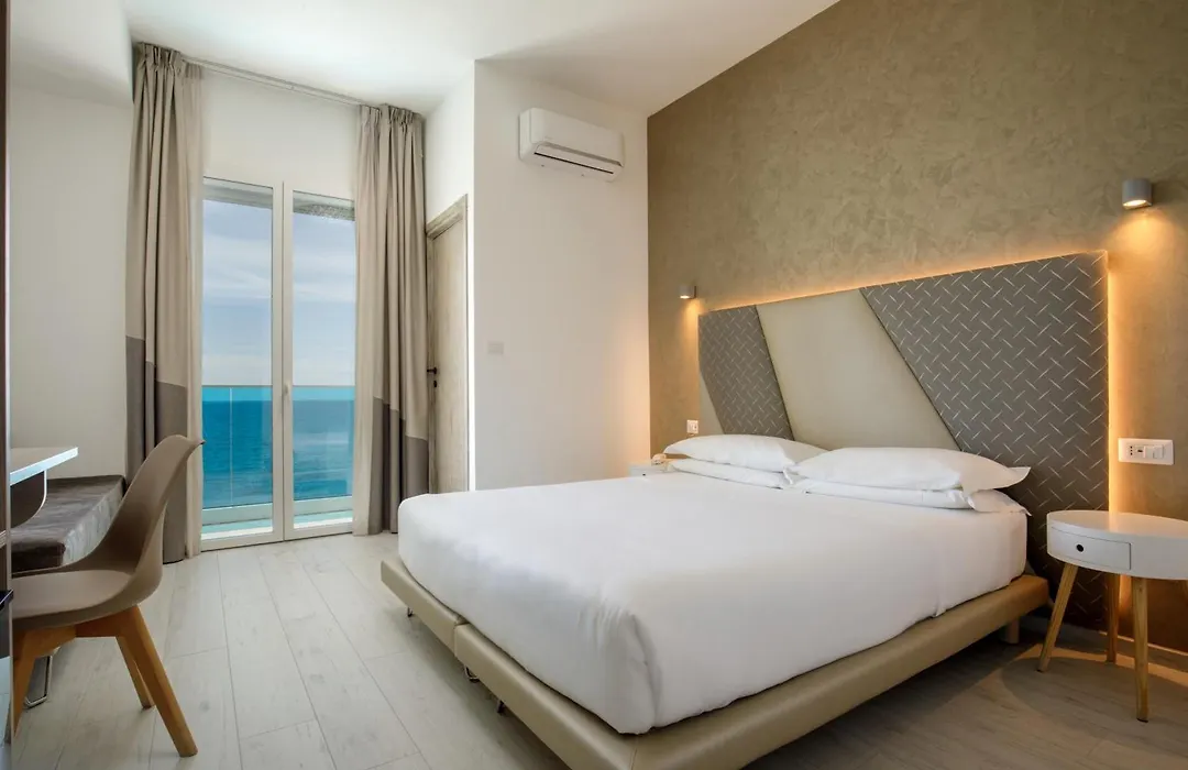 Hotel Tirreno-1