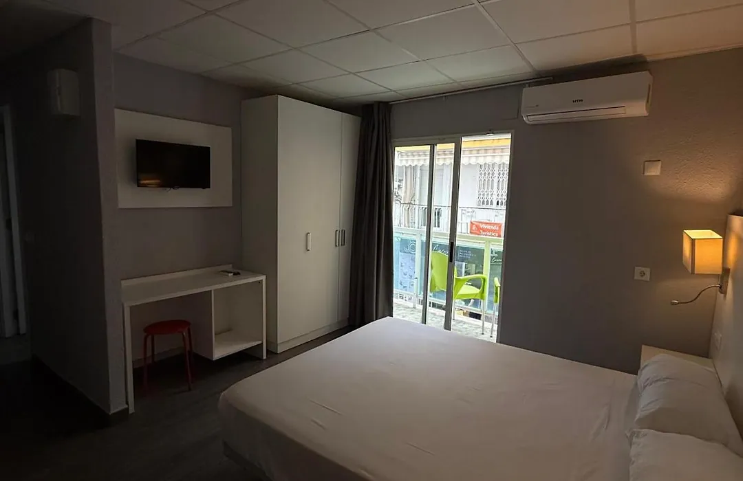 Hostal B&B Benidorm-1