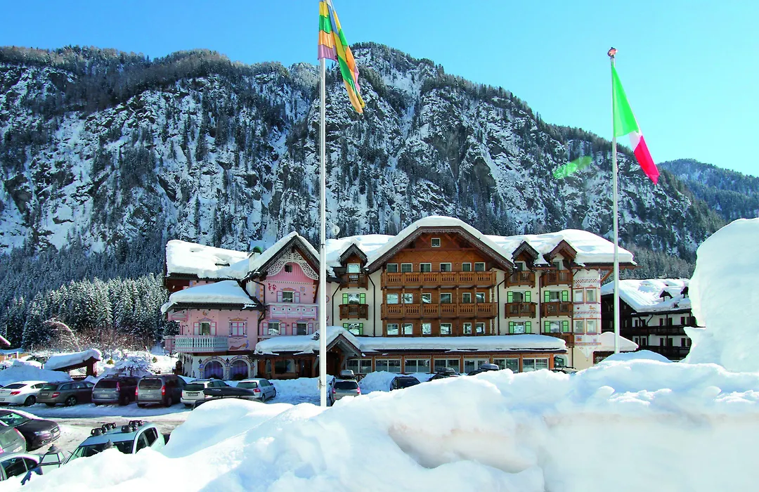 Hotel Soreghes Gran Chalet-1