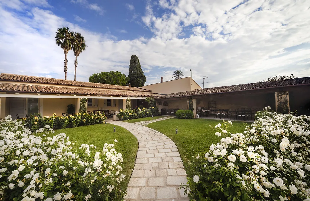 Donna Coraly Country Boutique Hotel-1