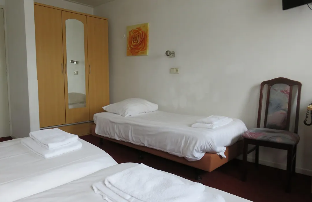 Hotel American-1