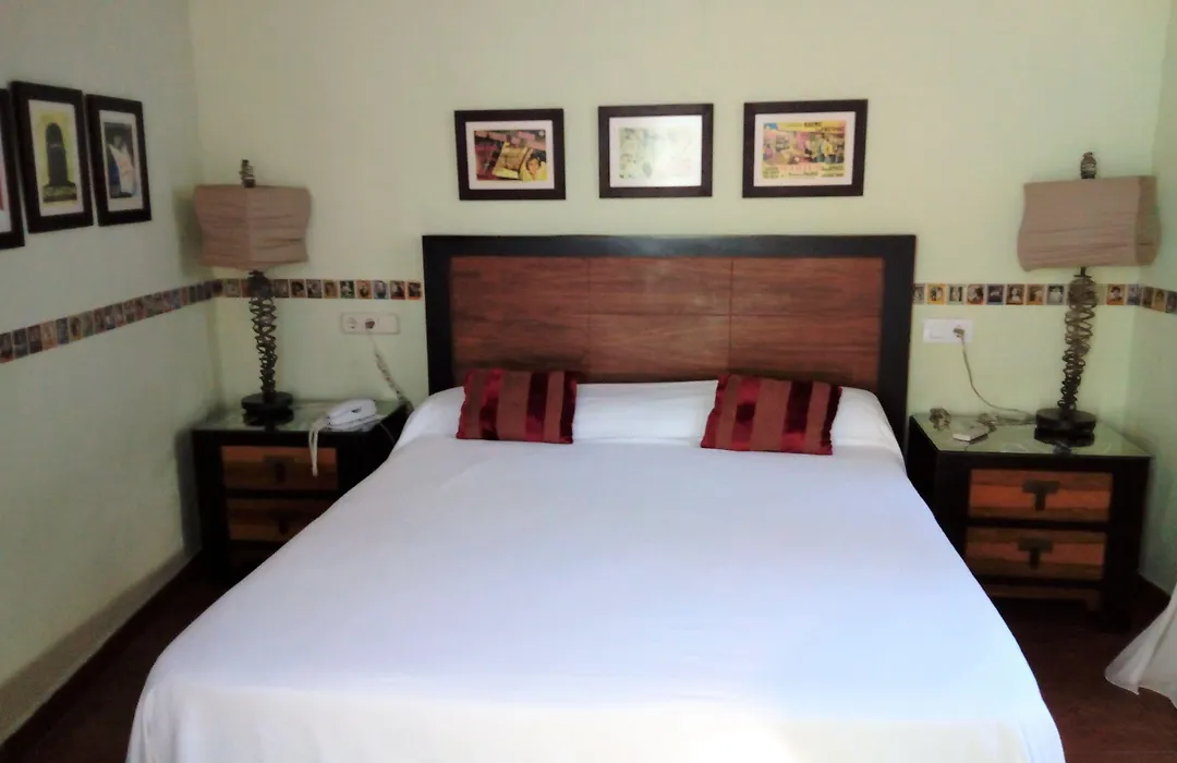 Hotel Utopia-1